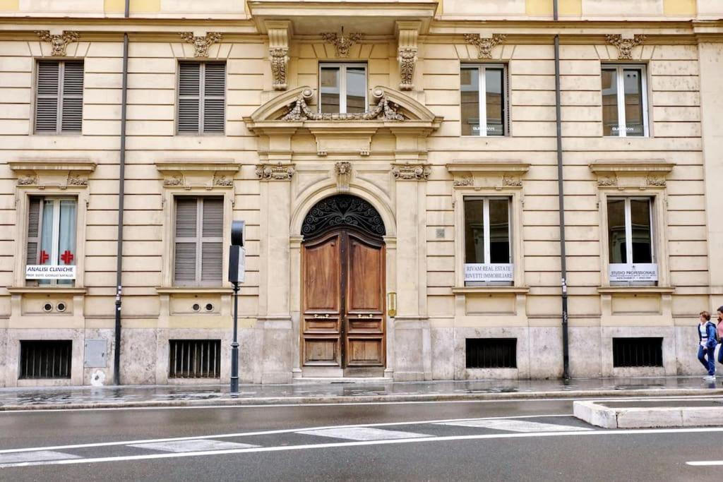 Elegant Apartment In The Heart Of Rome-Navona Area エクステリア 写真