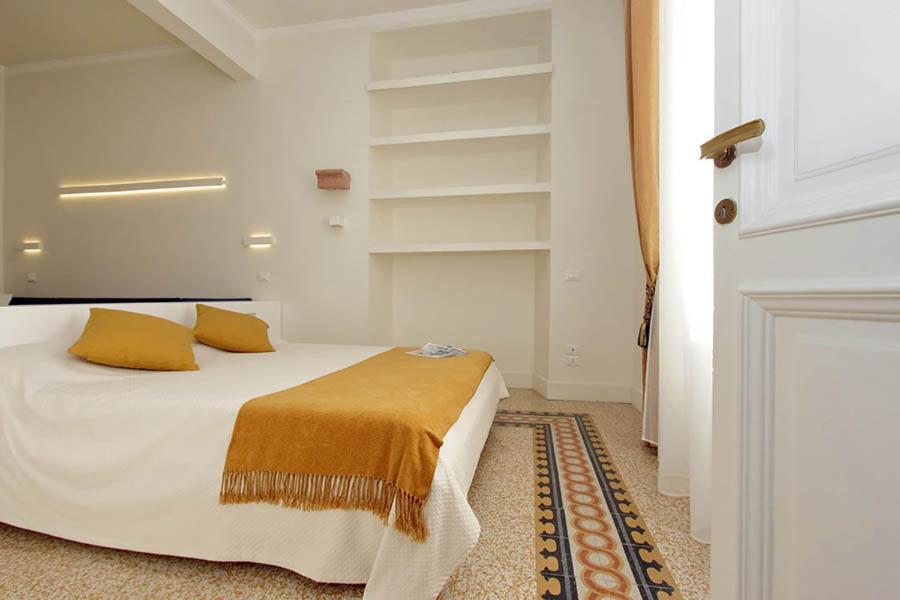 Elegant Apartment In The Heart Of Rome-Navona Area エクステリア 写真